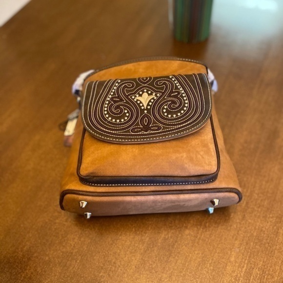 Montana west embroidery collection crossbody bag - Picture 7 of 8